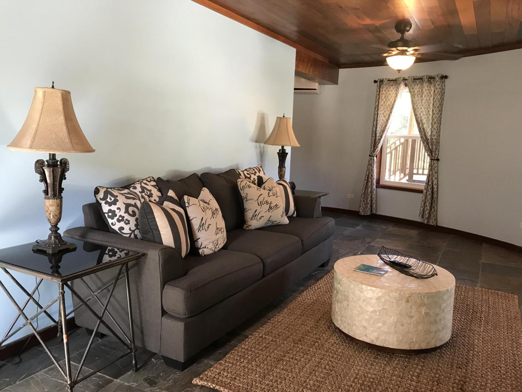 Villa Serenity San Pedro  Room photo